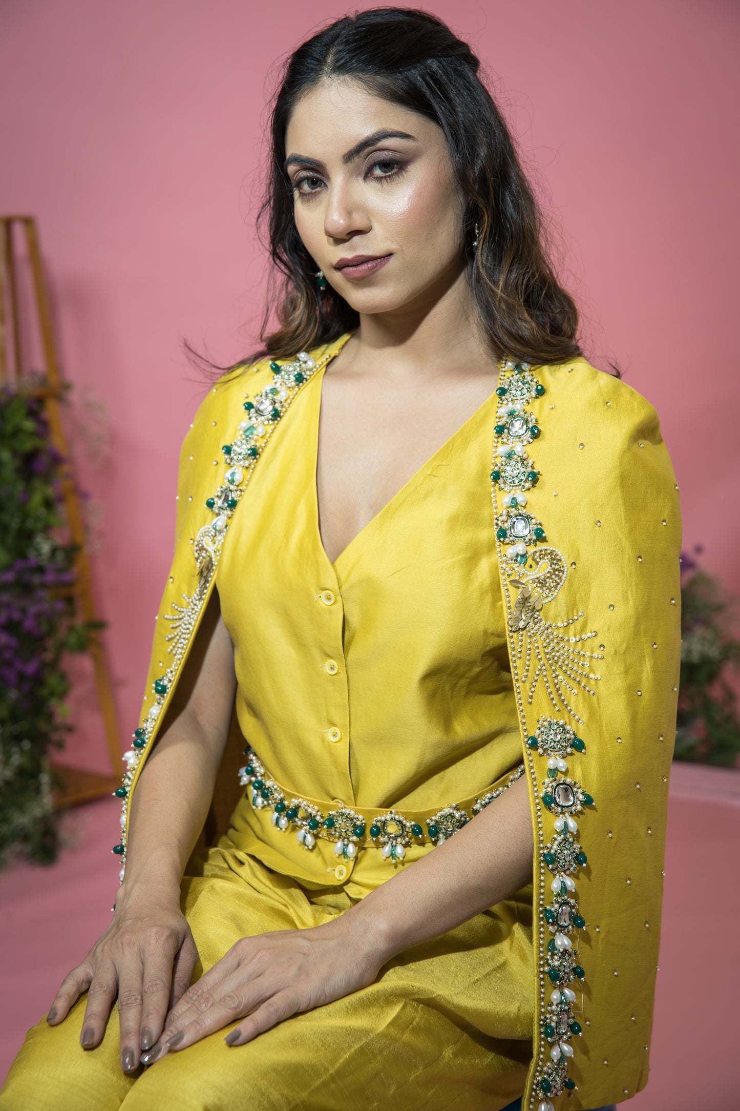 Sunheri Cape Set